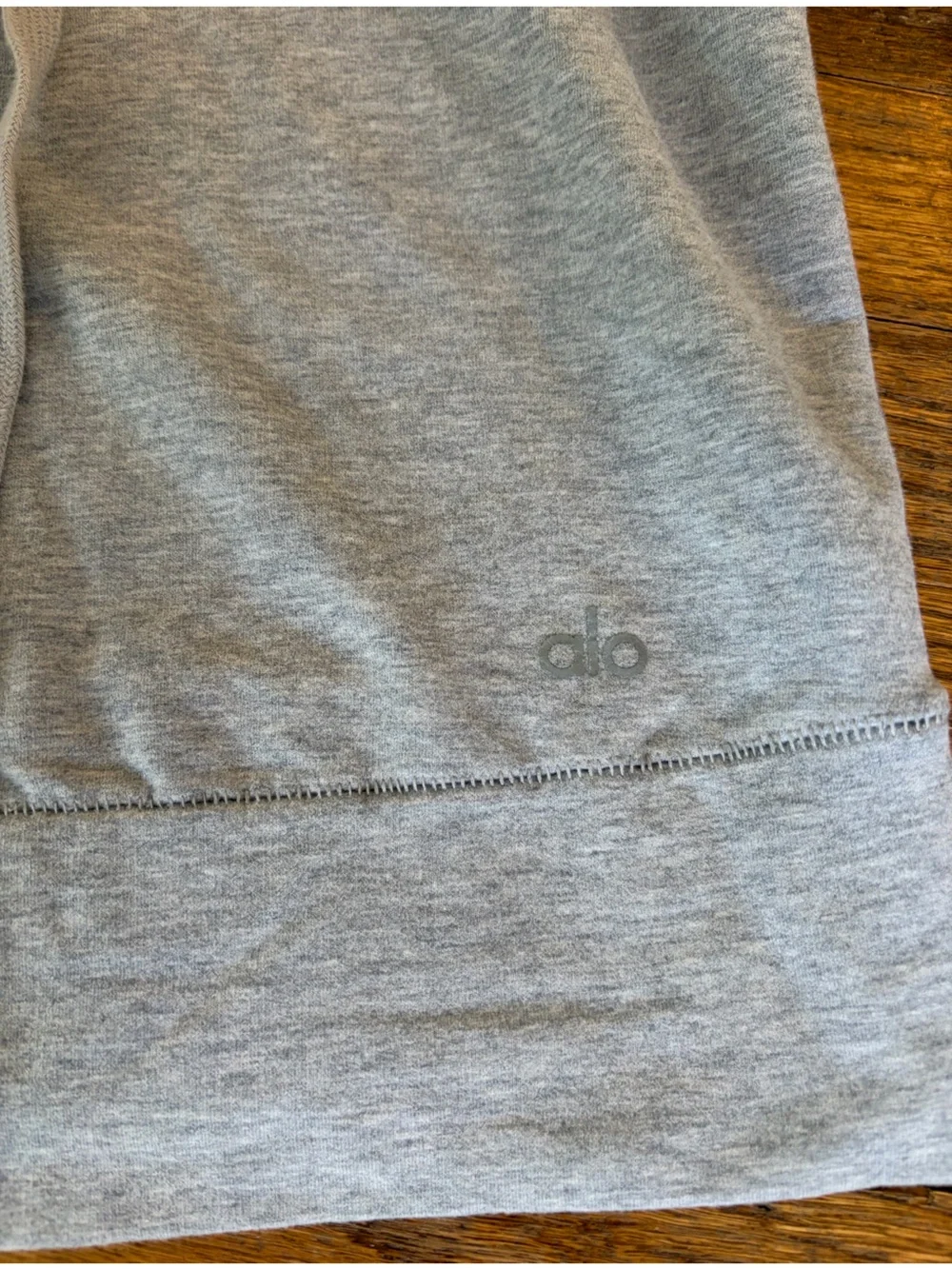 Alo Light Grey Heather Women's Cropped Hoodie Sweater